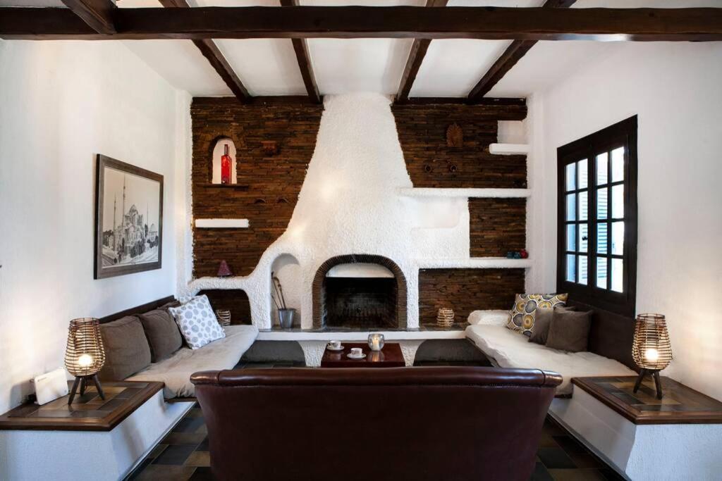 Villa Velissarios: Wonderful Villa Next To Beach Aegina Ngoại thất bức ảnh